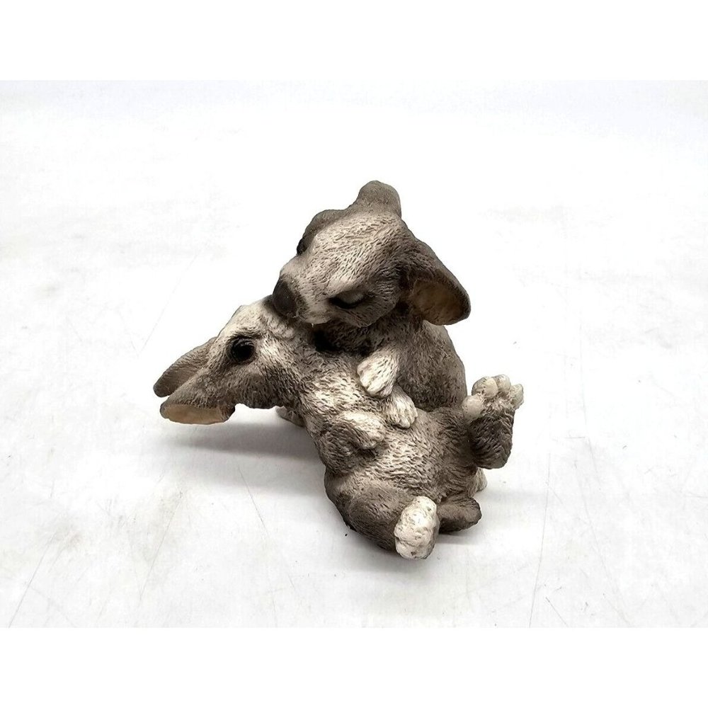 Vintage 1988 Original by CASTAGNA ‘Kissing Bunny Rabbits’ Figurine Made In ITALY